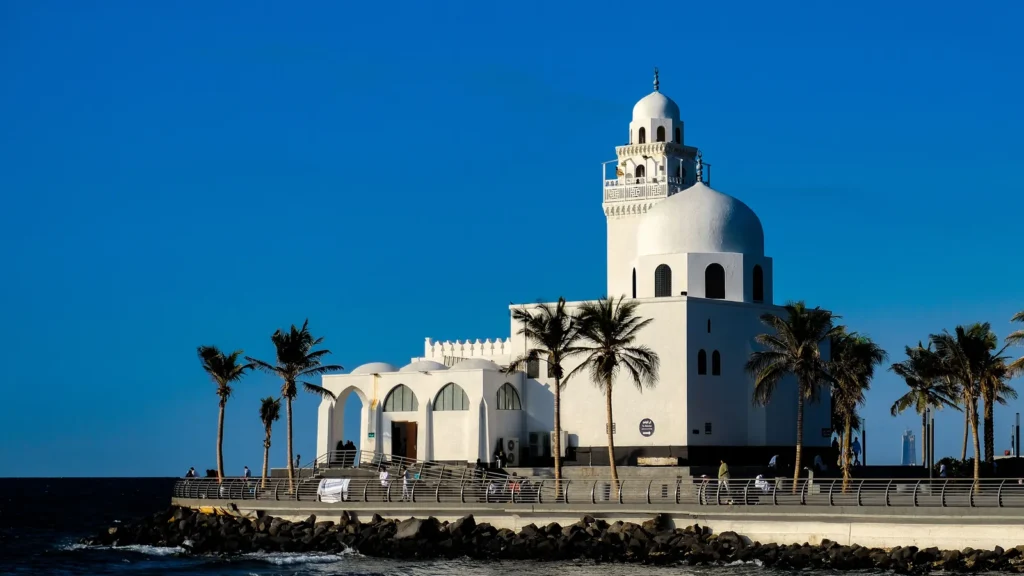 Mosque on the coastal promenade in Jeddah – Jeddah Airport transfers